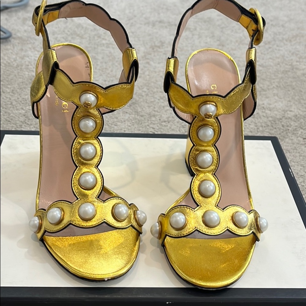 Gucci Vecchio heels